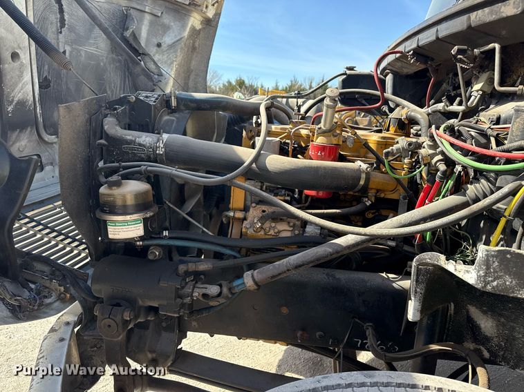 image for item DM5639 2003 Freightliner Business Class M2 fuel / lube truck