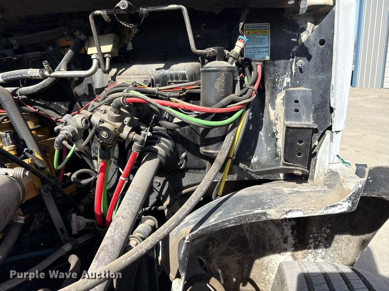 image for item DM5639 2003 Freightliner Business Class M2 fuel / lube truck