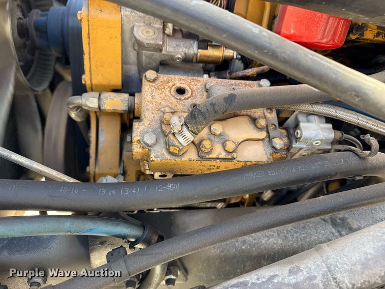 image for item DM5639 2003 Freightliner Business Class M2 fuel / lube truck