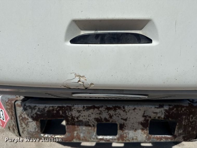 image for item DM5639 2003 Freightliner Business Class M2 fuel / lube truck