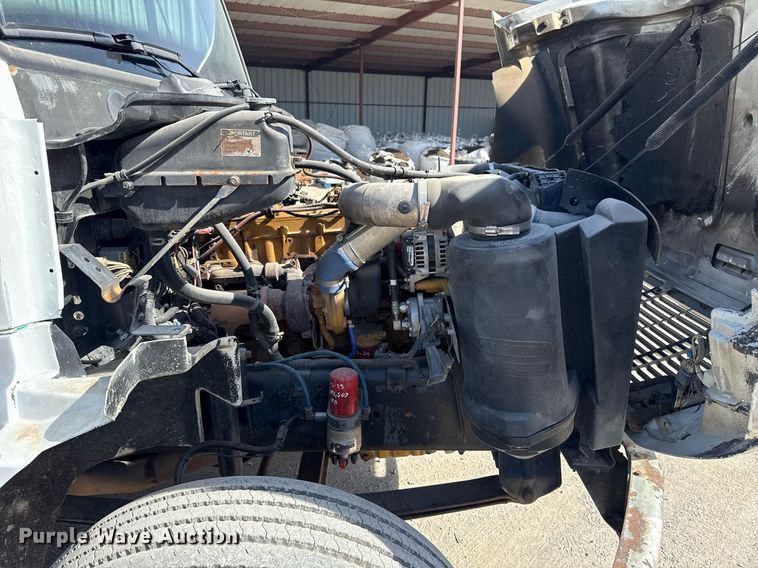 image for item DM5639 2003 Freightliner Business Class M2 fuel / lube truck