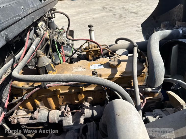 image for item DM5639 2003 Freightliner Business Class M2 fuel / lube truck