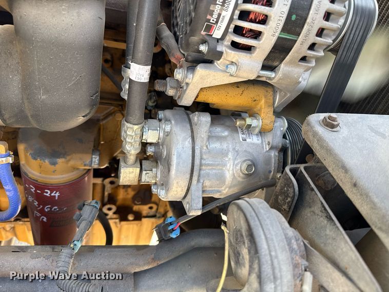 image for item DM5639 2003 Freightliner Business Class M2 fuel / lube truck