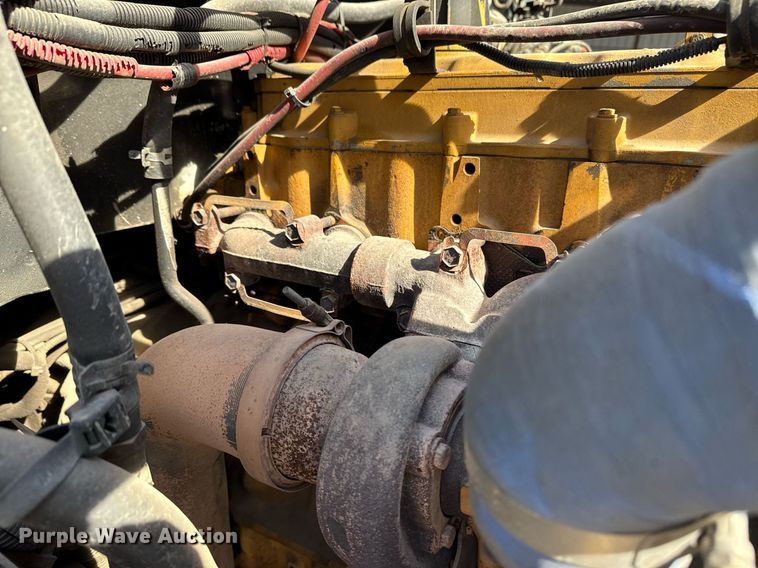 image for item DM5639 2003 Freightliner Business Class M2 fuel / lube truck