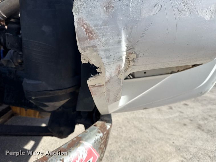 image for item DM5639 2003 Freightliner Business Class M2 fuel / lube truck