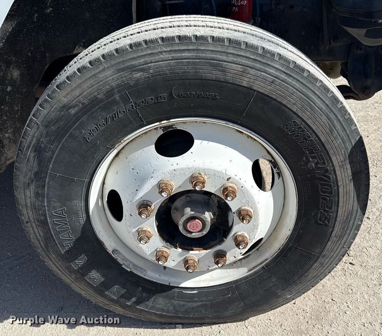 image for item DM5639 2003 Freightliner Business Class M2 fuel / lube truck