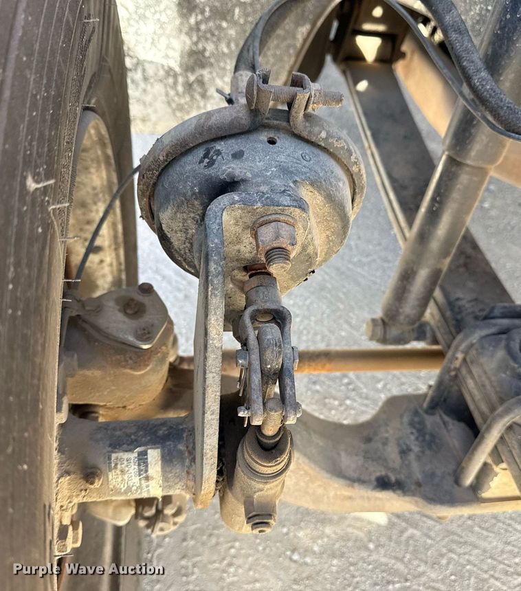 image for item DM5639 2003 Freightliner Business Class M2 fuel / lube truck