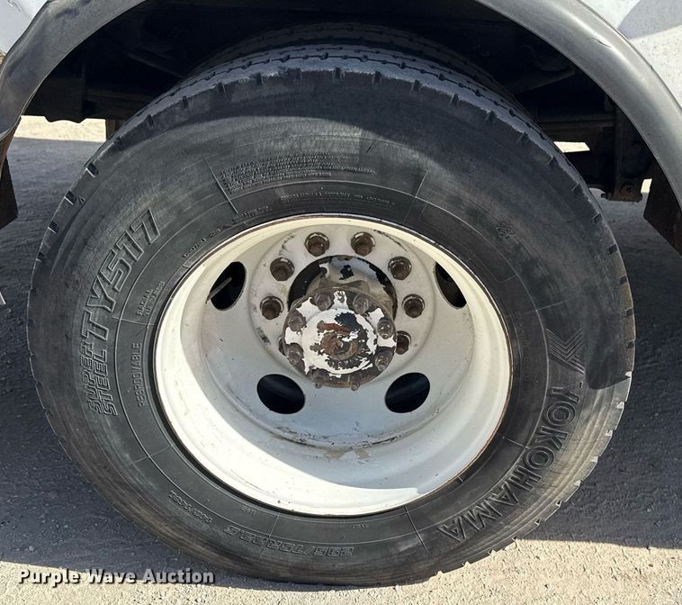 image for item DM5639 2003 Freightliner Business Class M2 fuel / lube truck