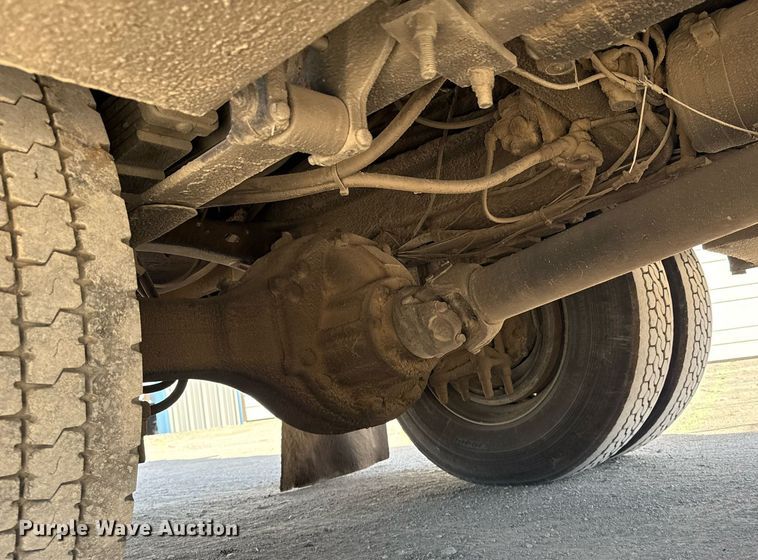 image for item DM5639 2003 Freightliner Business Class M2 fuel / lube truck