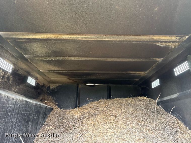 image for item DM5674 2009 International 4300 bucket truck