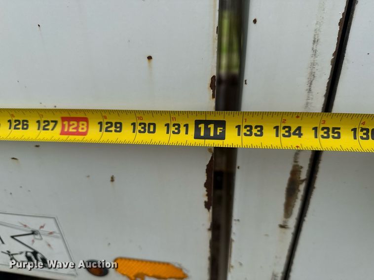 image for item DM5674 2009 International 4300 bucket truck