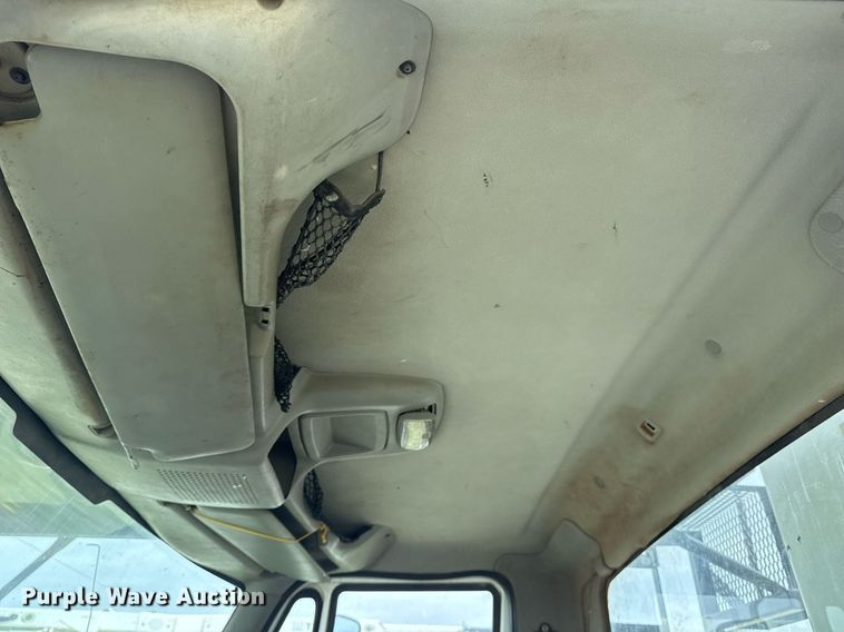 image for item DM5674 2009 International 4300 bucket truck