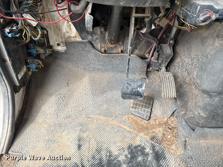 image for item DM5674 2009 International 4300 bucket truck