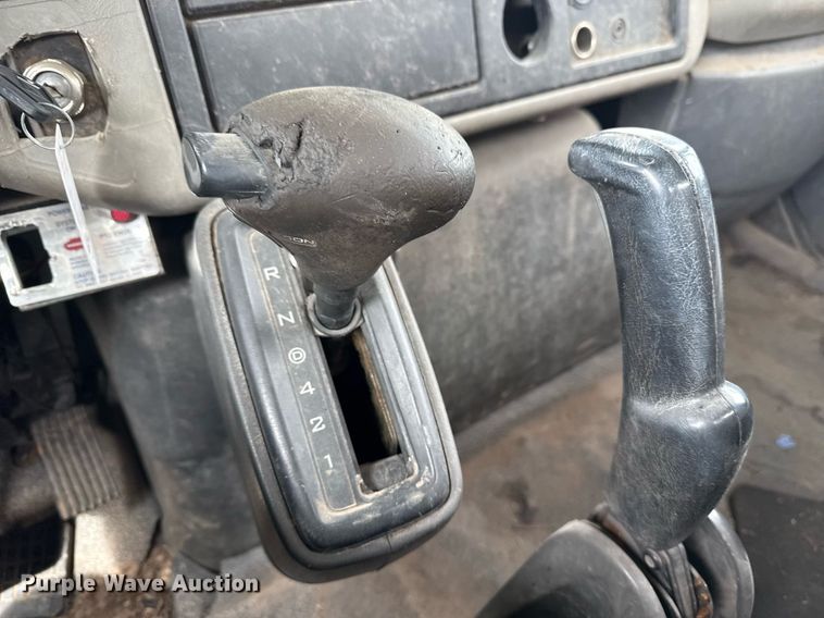 image for item DM5674 2009 International 4300 bucket truck