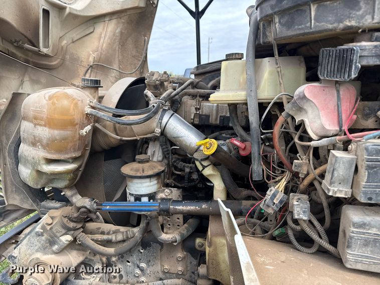 image for item DM5674 2009 International 4300 bucket truck