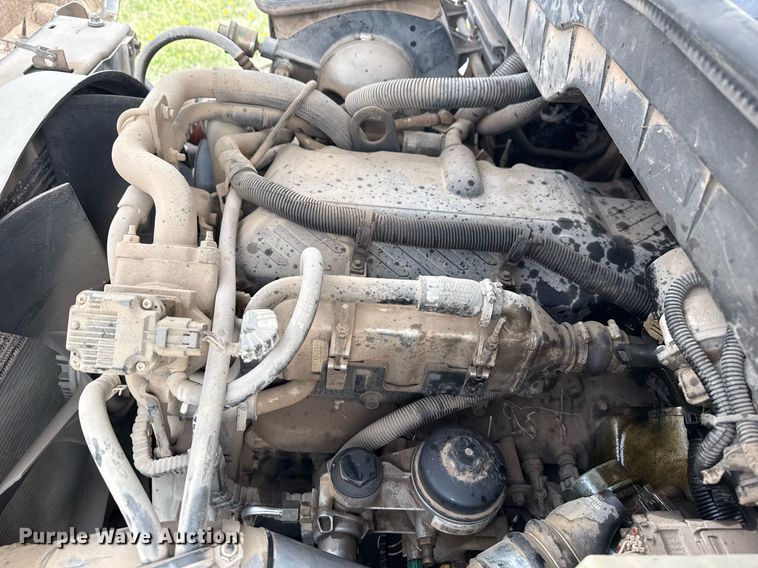 image for item DM5674 2009 International 4300 bucket truck