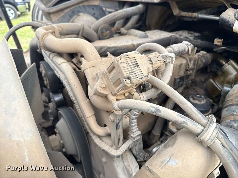 image for item DM5674 2009 International 4300 bucket truck