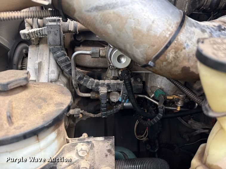 image for item DM5674 2009 International 4300 bucket truck