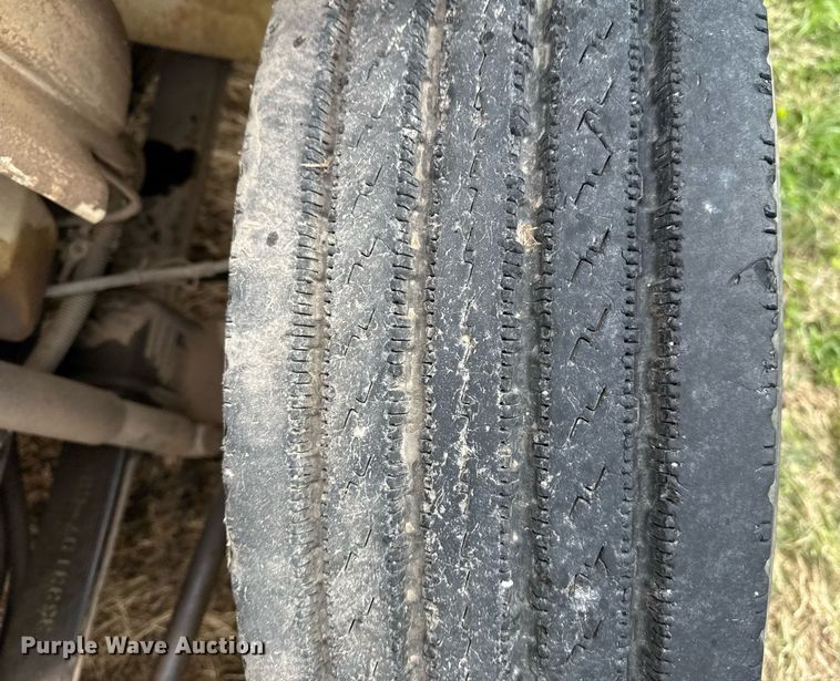 image for item DM5674 2009 International 4300 bucket truck