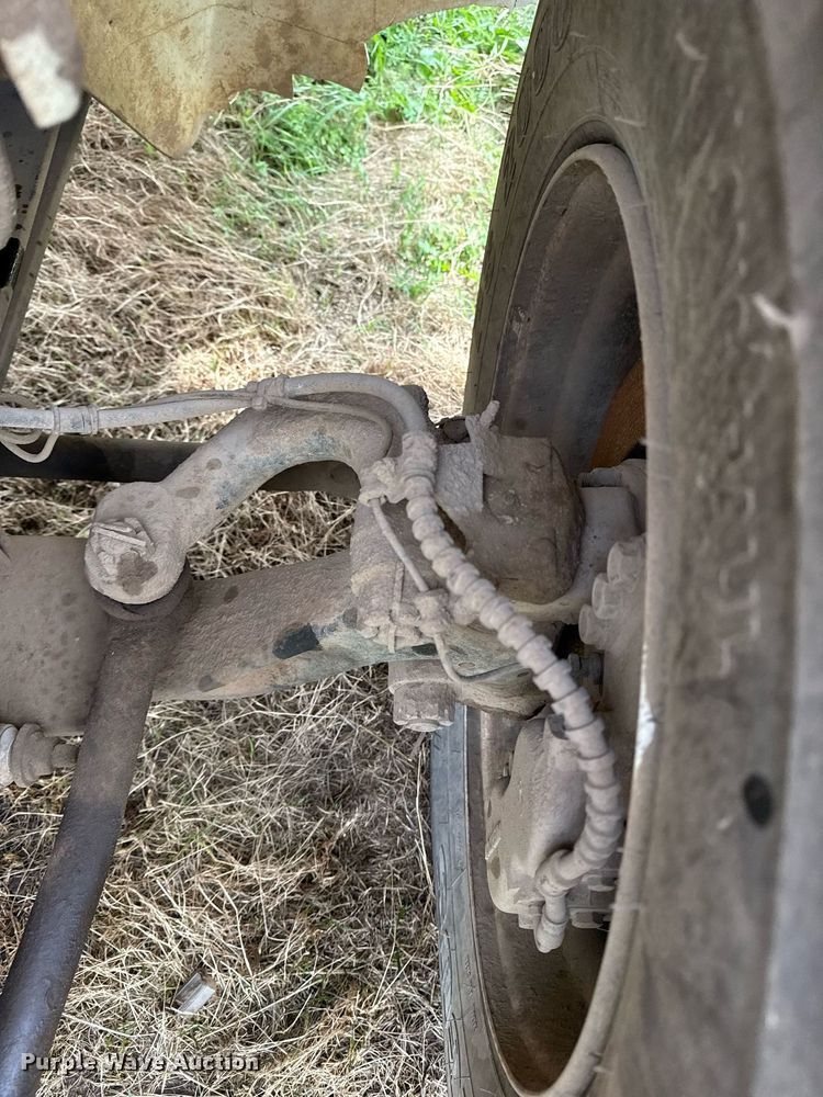 image for item DM5674 2009 International 4300 bucket truck