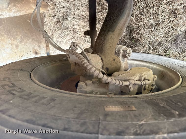 image for item DM5674 2009 International 4300 bucket truck