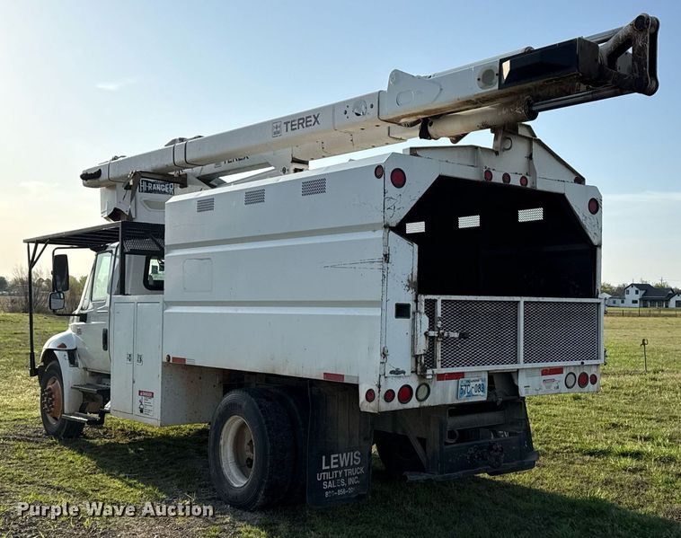 image for item DM5678 2008 International 4300 forestry bucket truck