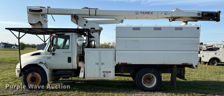 image for item DM5678 2008 International 4300 forestry bucket truck
