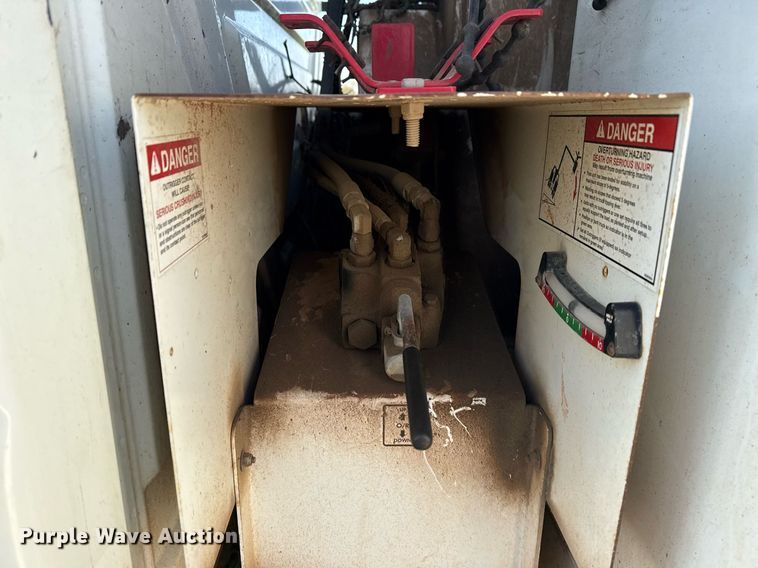 image for item DM5678 2008 International 4300 forestry bucket truck