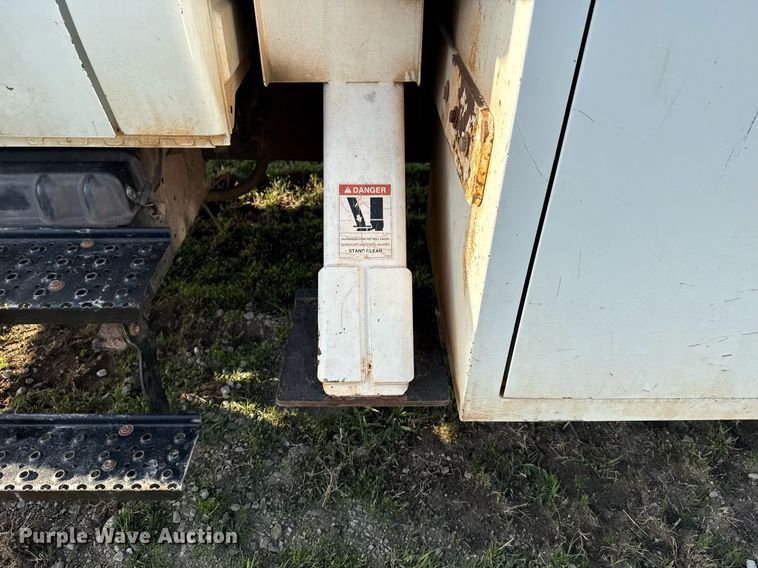 image for item DM5678 2008 International 4300 forestry bucket truck