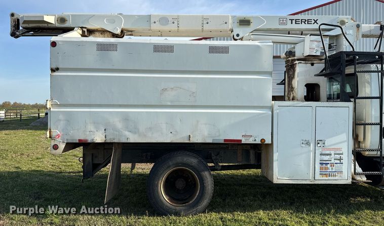 image for item DM5678 2008 International 4300 forestry bucket truck