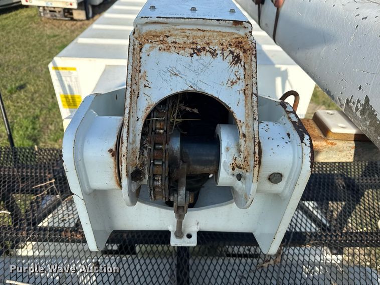 image for item DM5678 2008 International 4300 forestry bucket truck