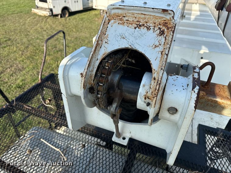 image for item DM5678 2008 International 4300 forestry bucket truck