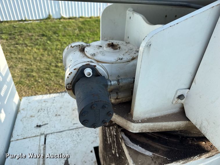 image for item DM5678 2008 International 4300 forestry bucket truck