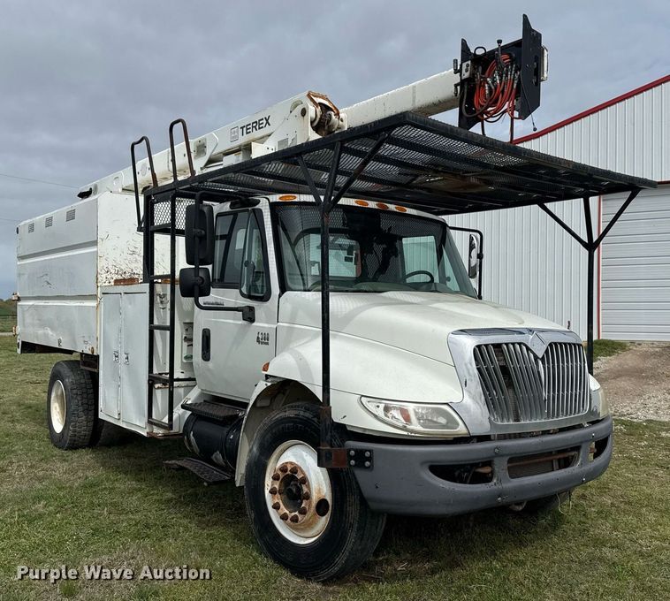 image for item DM5680 2008 International 4300 forestry bucket truck