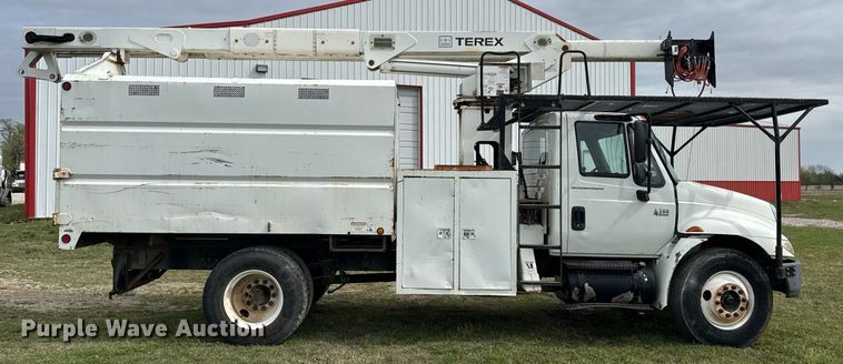 image for item DM5680 2008 International 4300 forestry bucket truck