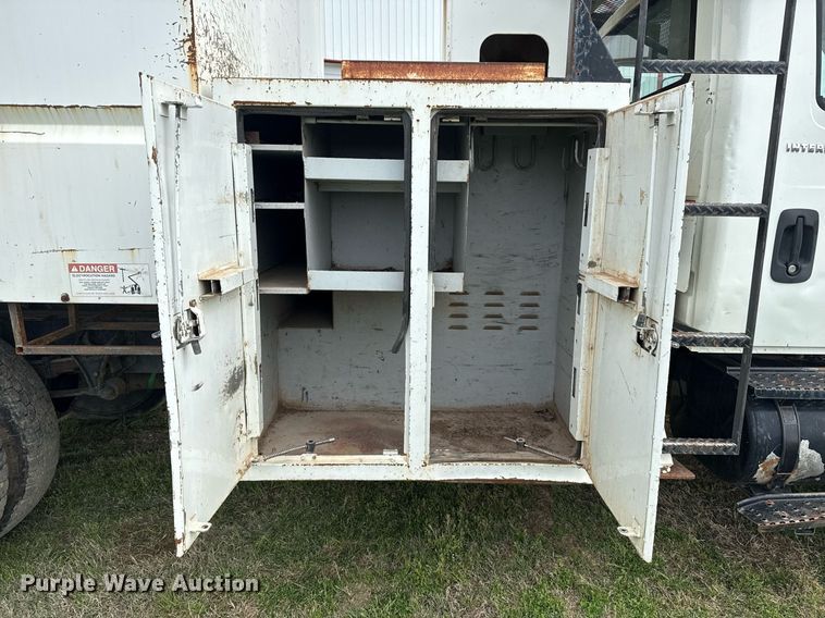 image for item DM5680 2008 International 4300 forestry bucket truck