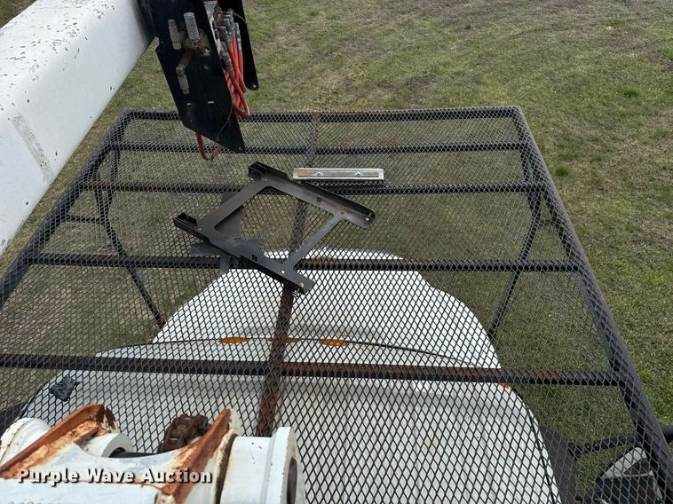 image for item DM5680 2008 International 4300 forestry bucket truck