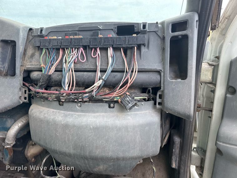 image for item DM5680 2008 International 4300 forestry bucket truck