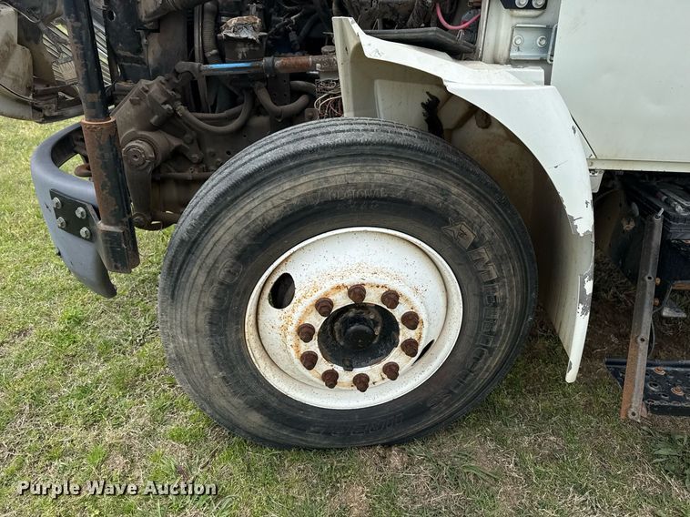 image for item DM5680 2008 International 4300 forestry bucket truck