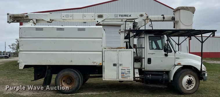 image for item DM5681 2009 International 4300 forestry bucket truck