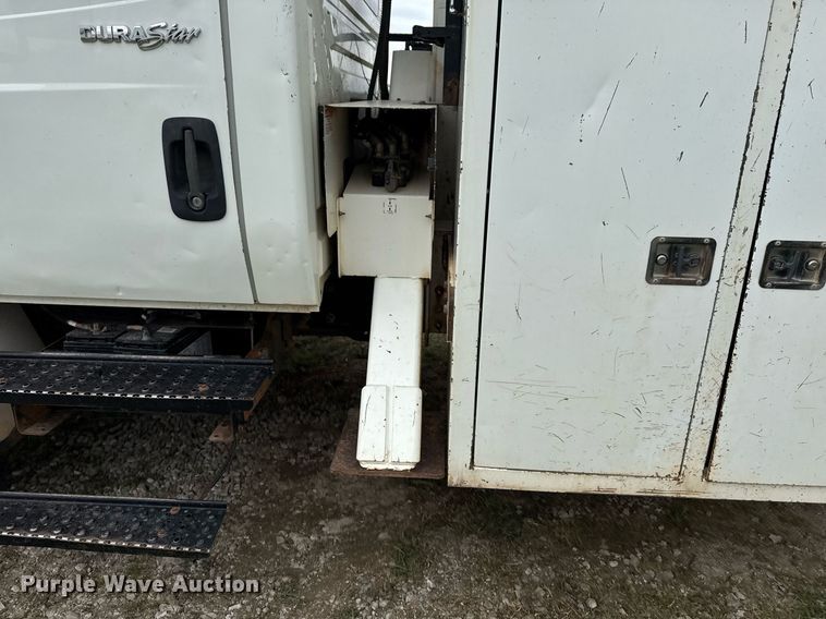 image for item DM5681 2009 International 4300 forestry bucket truck