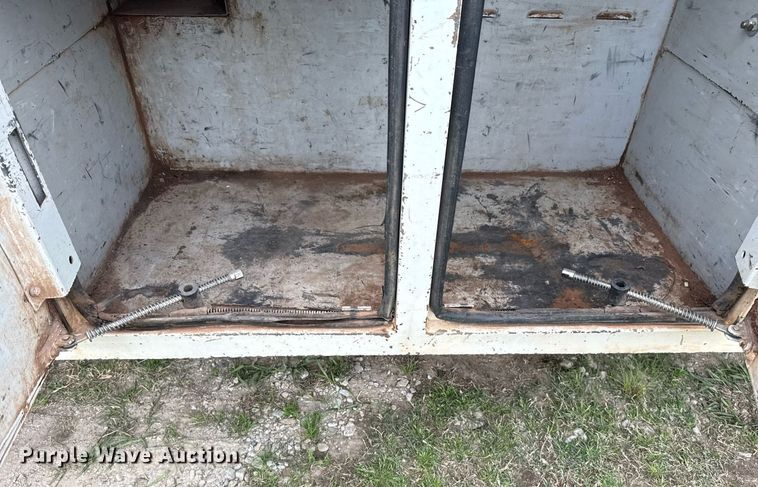 image for item DM5681 2009 International 4300 forestry bucket truck