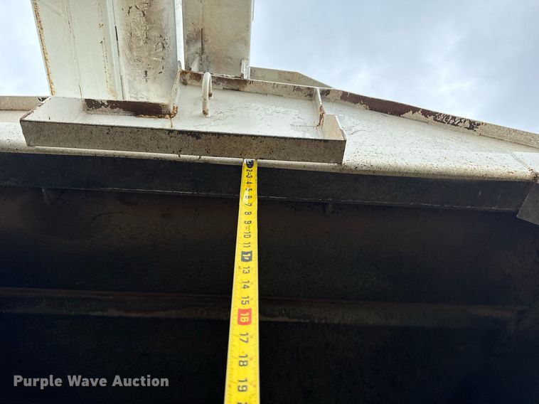 image for item DM5681 2009 International 4300 forestry bucket truck