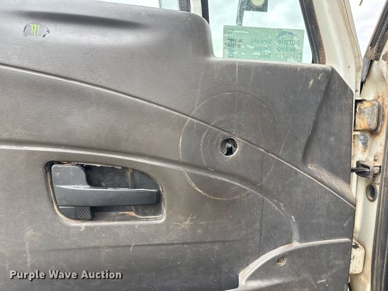 image for item DM5681 2009 International 4300 forestry bucket truck