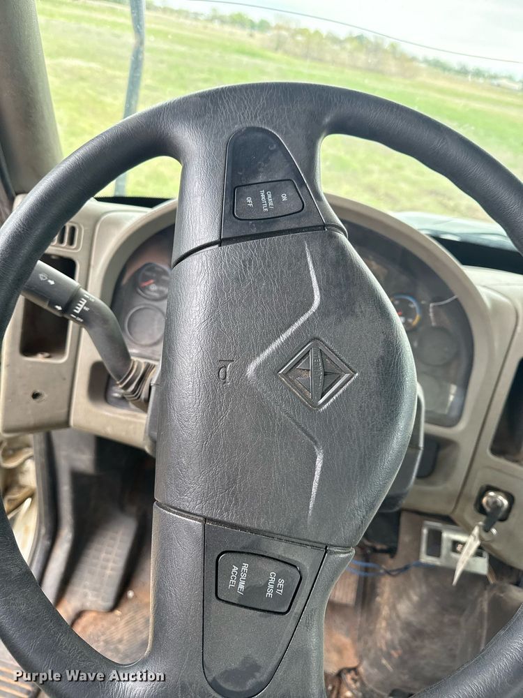 image for item DM5681 2009 International 4300 forestry bucket truck