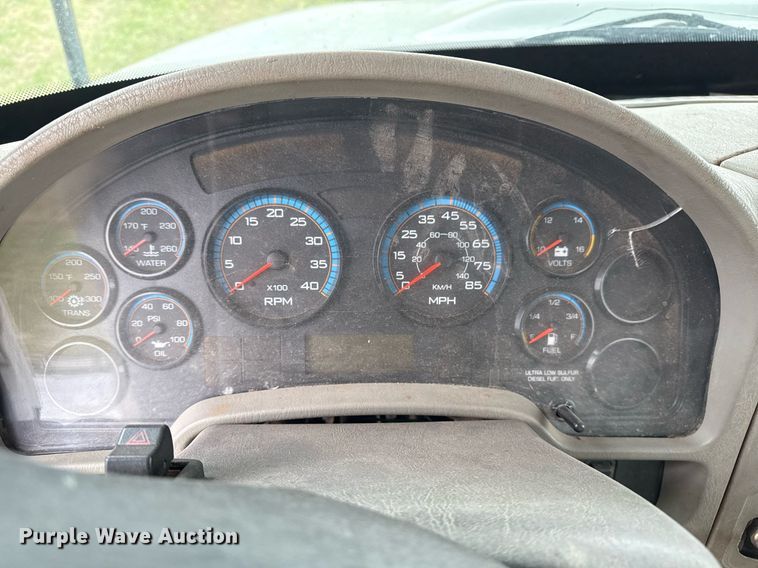 image for item DM5681 2009 International 4300 forestry bucket truck