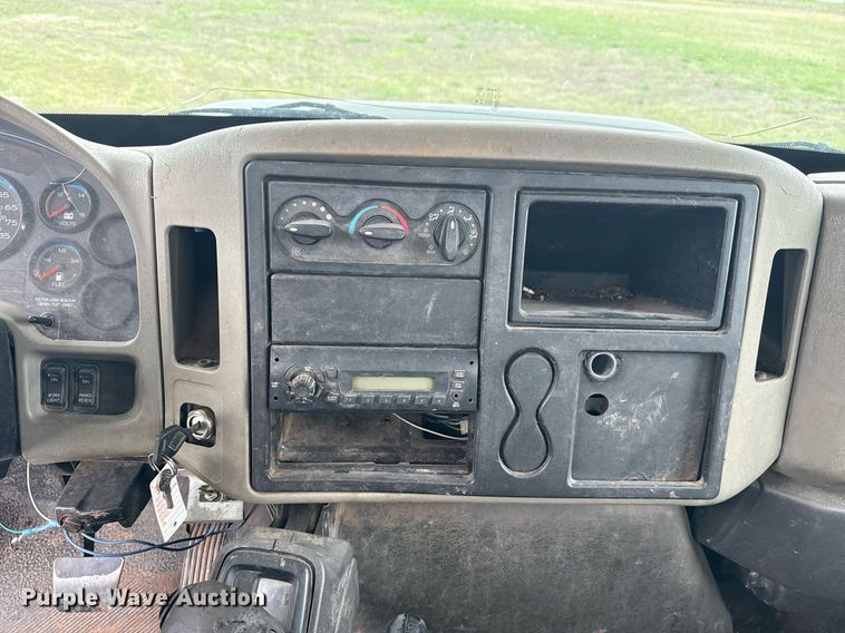 image for item DM5681 2009 International 4300 forestry bucket truck