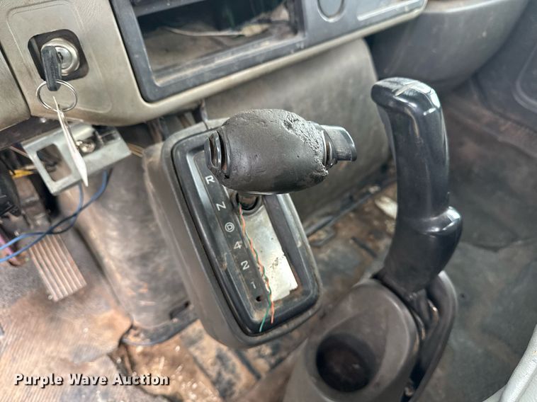 image for item DM5681 2009 International 4300 forestry bucket truck