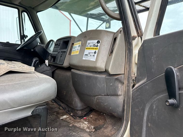 image for item DM5681 2009 International 4300 forestry bucket truck