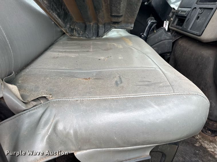 image for item DM5681 2009 International 4300 forestry bucket truck